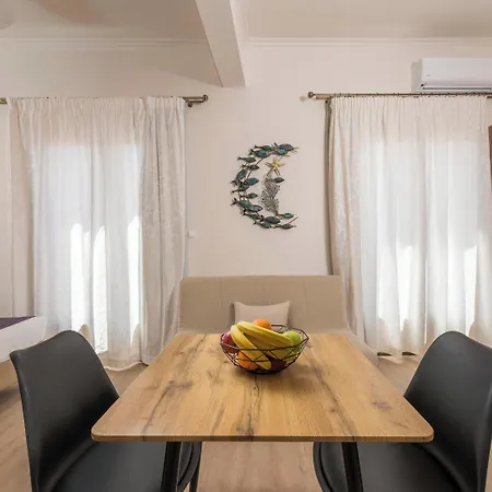 Porto Orion Studios Apartment